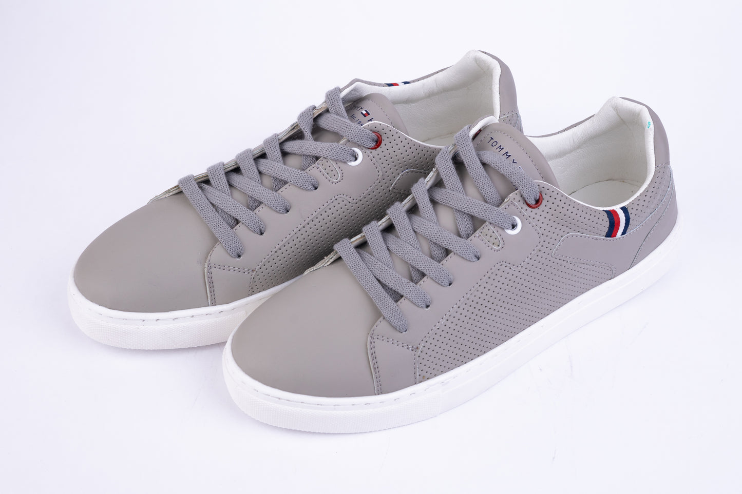 UrbanCore Classic Sneakers