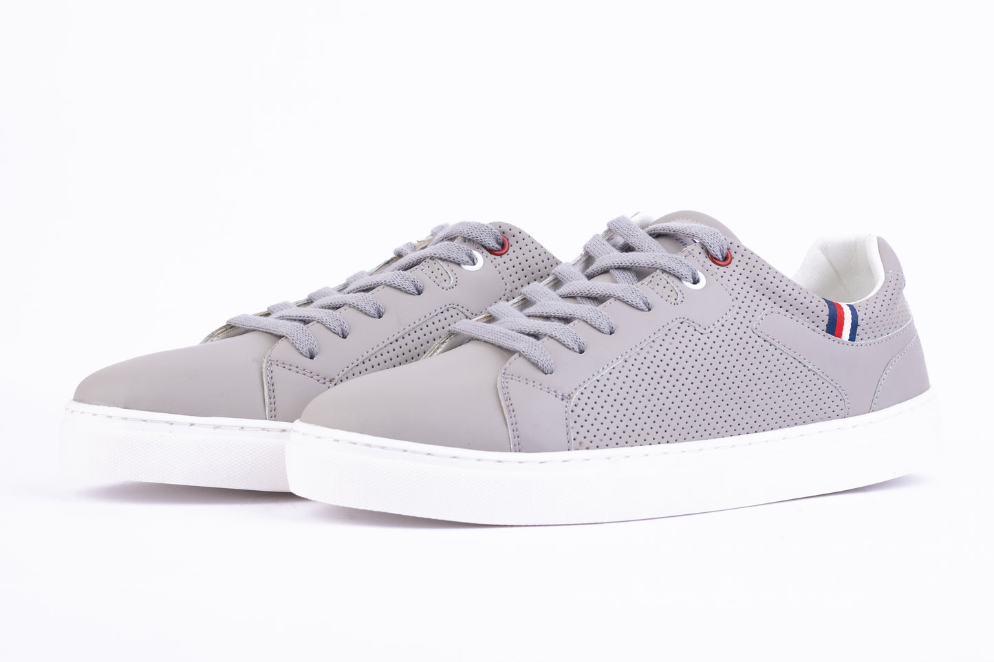 UrbanCore Classic Sneakers