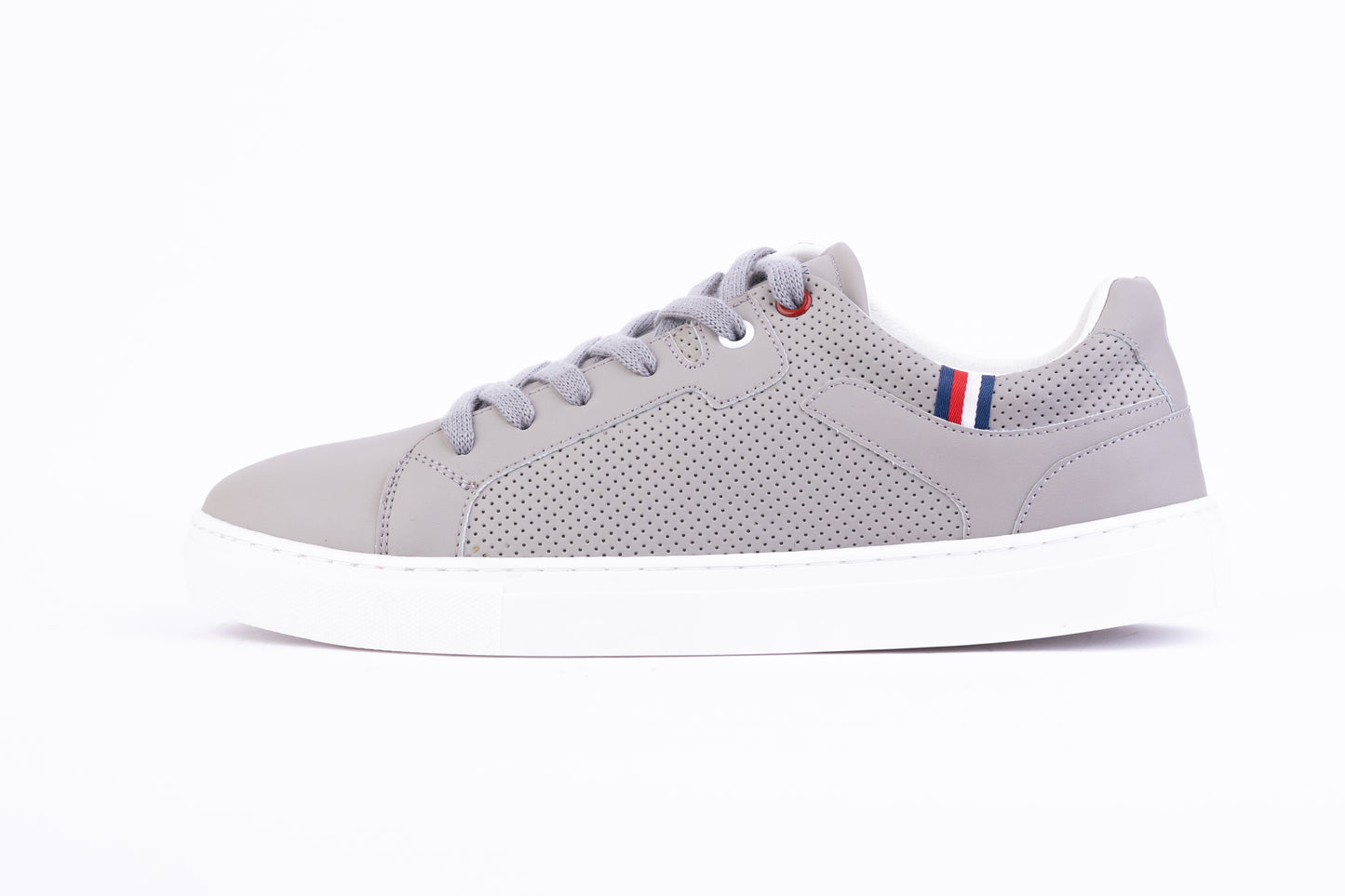 UrbanCore Classic Sneakers