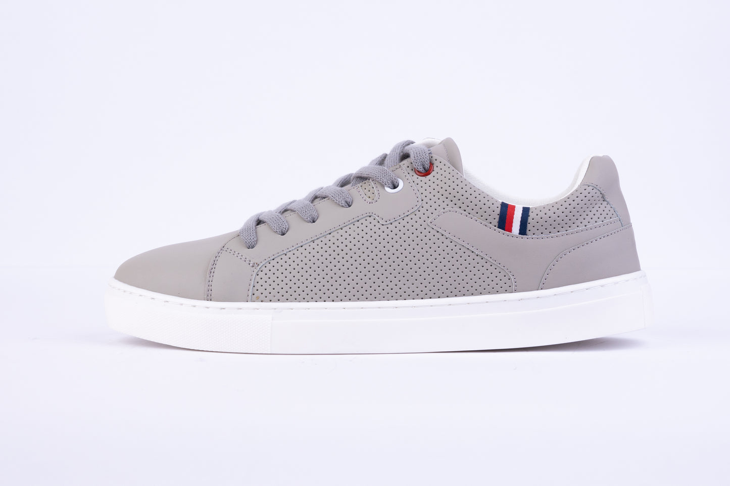 UrbanCore Classic Sneakers