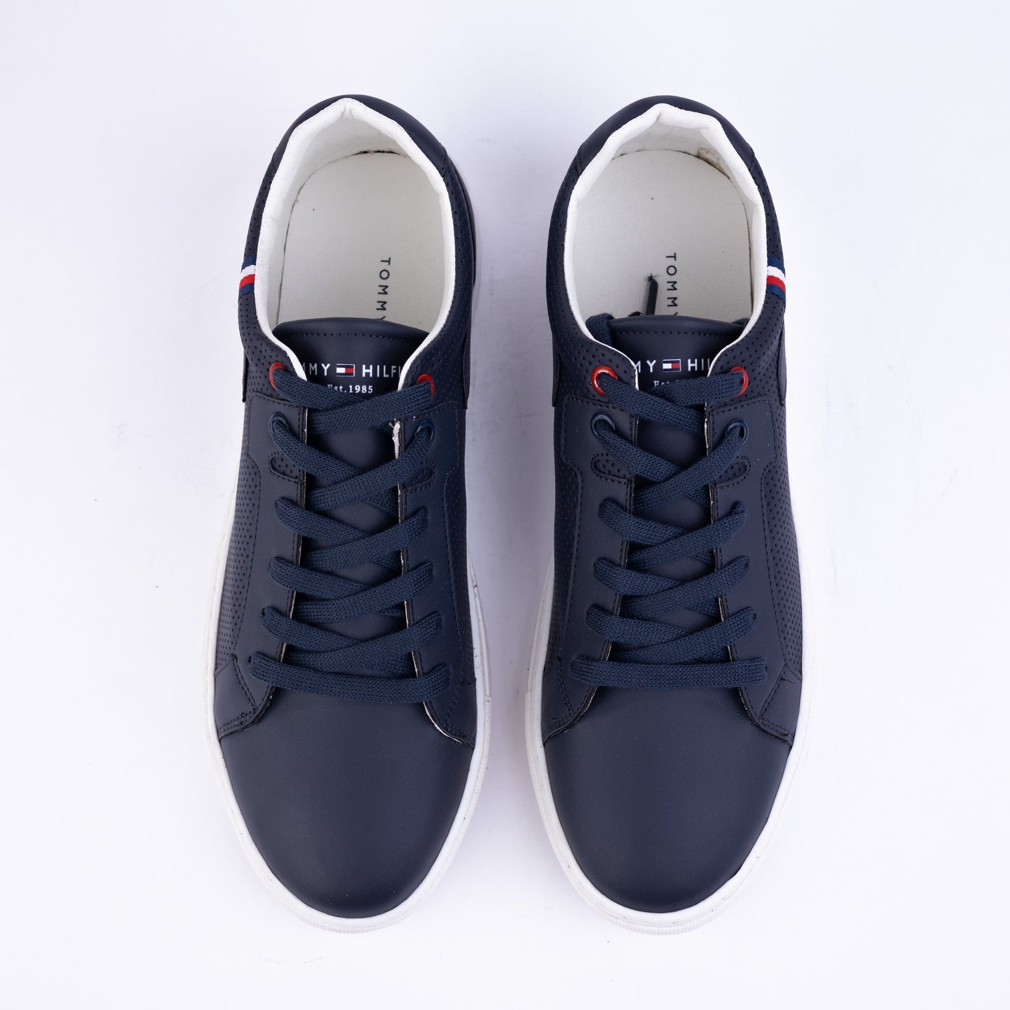 UrbanCore Classic Sneakers