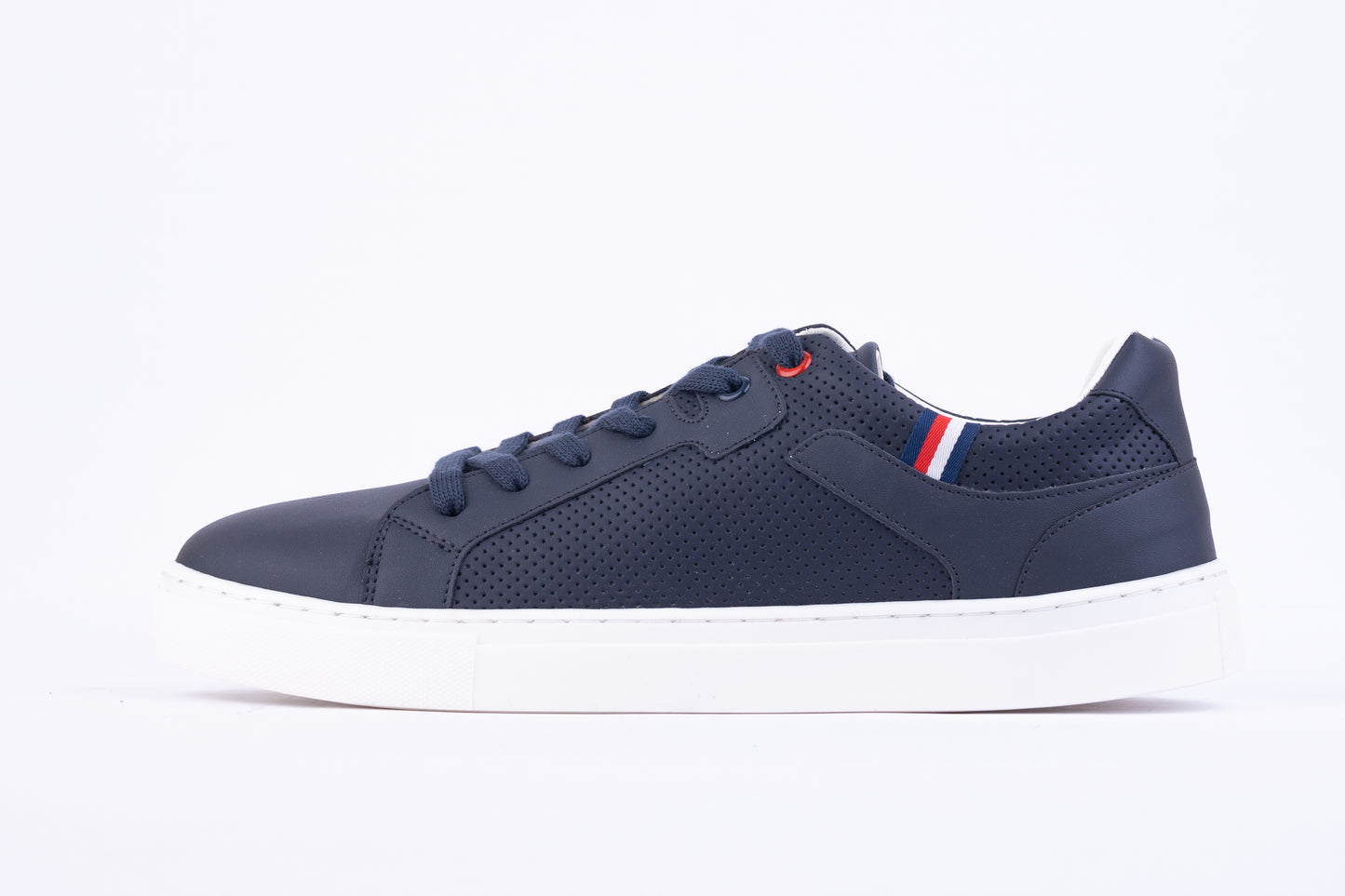 UrbanCore Classic Sneakers