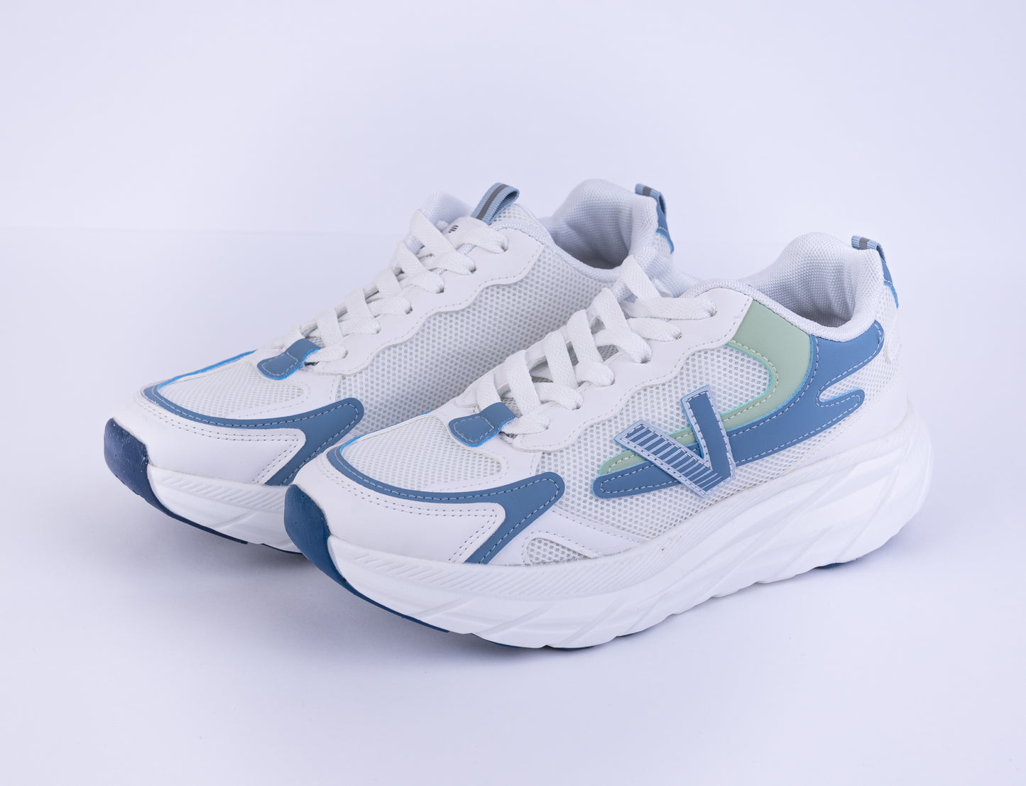 AeroStep Breeze Sneakers